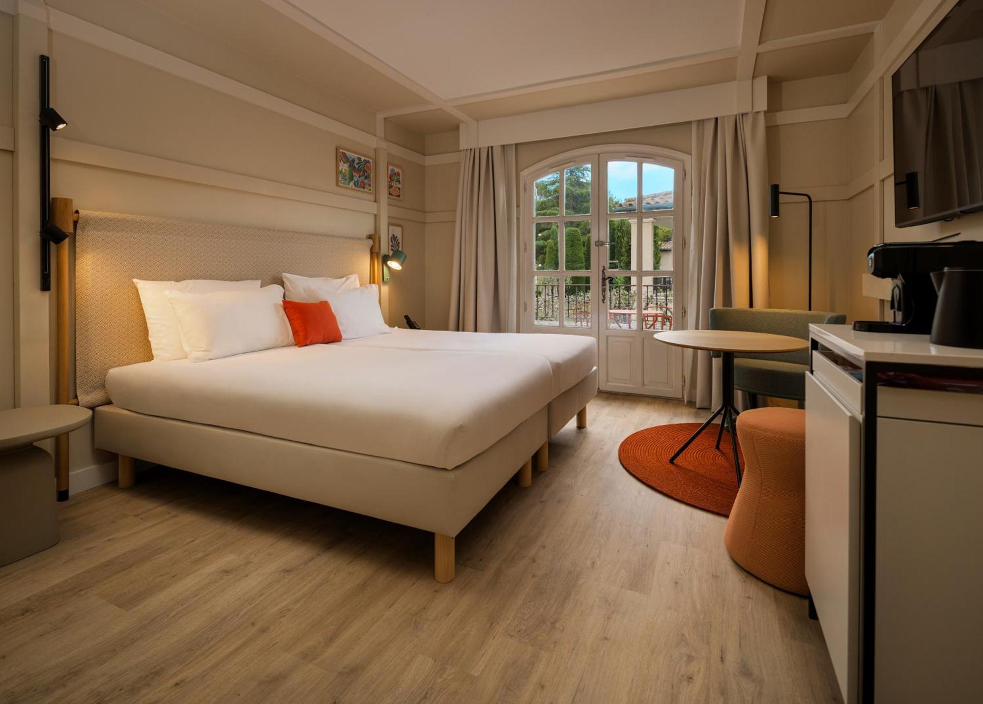 Hotel La Bastide De Mougins, A Tribute Portfolio