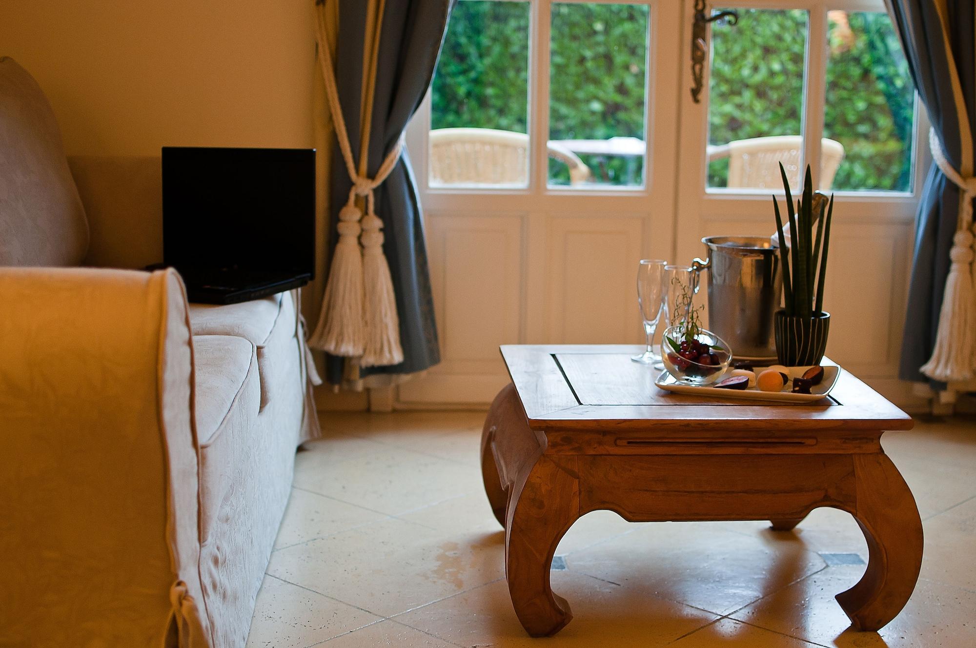 Hotel De 4*